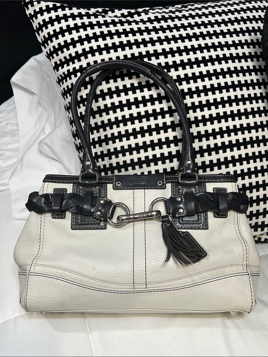 Coach Handbags - Coach Hampton Sarchel